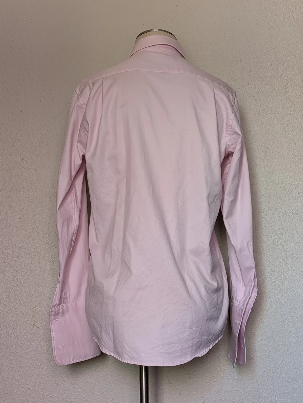 Classic Men’s Pink French Cuff Dress Shirt - Picture 3 of 5